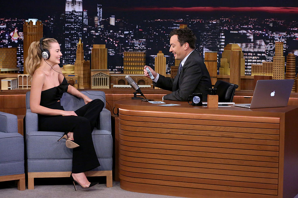 Margot Robbie hilariously struggled with The Whisper Challenge ...