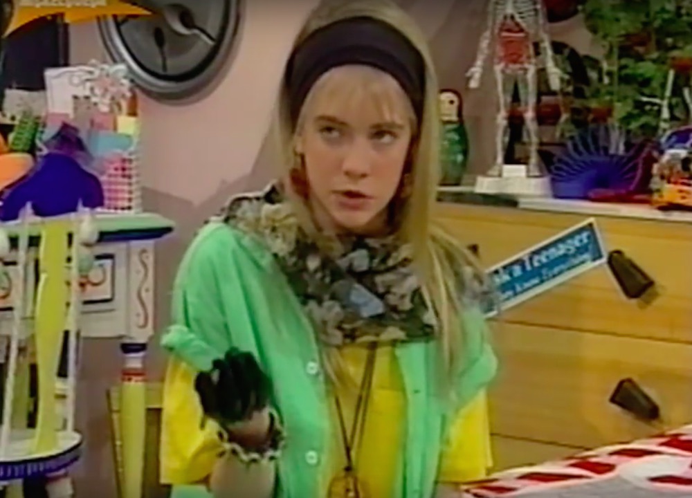 The Best Fashion Moments From Clarissa Explains It All Hellogiggleshellogiggles