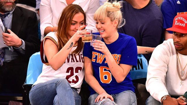 Miley Cyrus engagement ring
