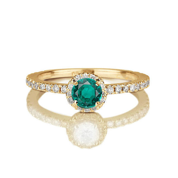 12 affordable and stunning emerald engagement rings ...