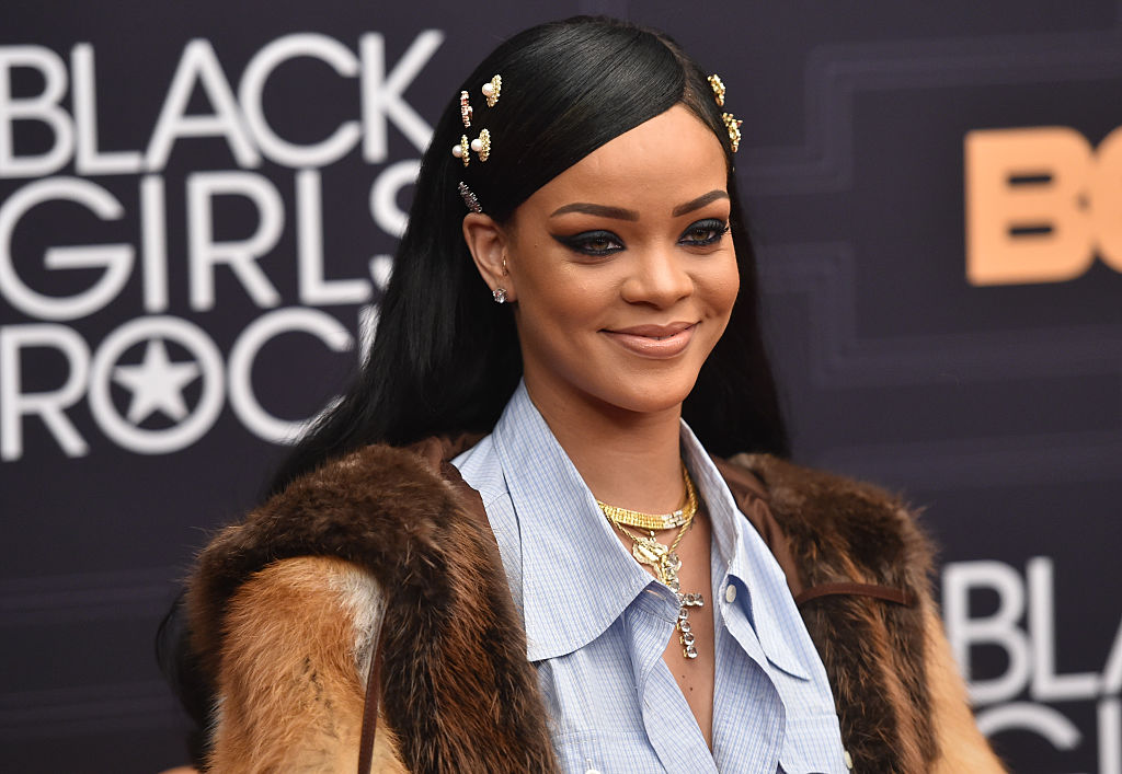 Rihanna To Launch Makeup Line With LVMH - The Knockturnal
