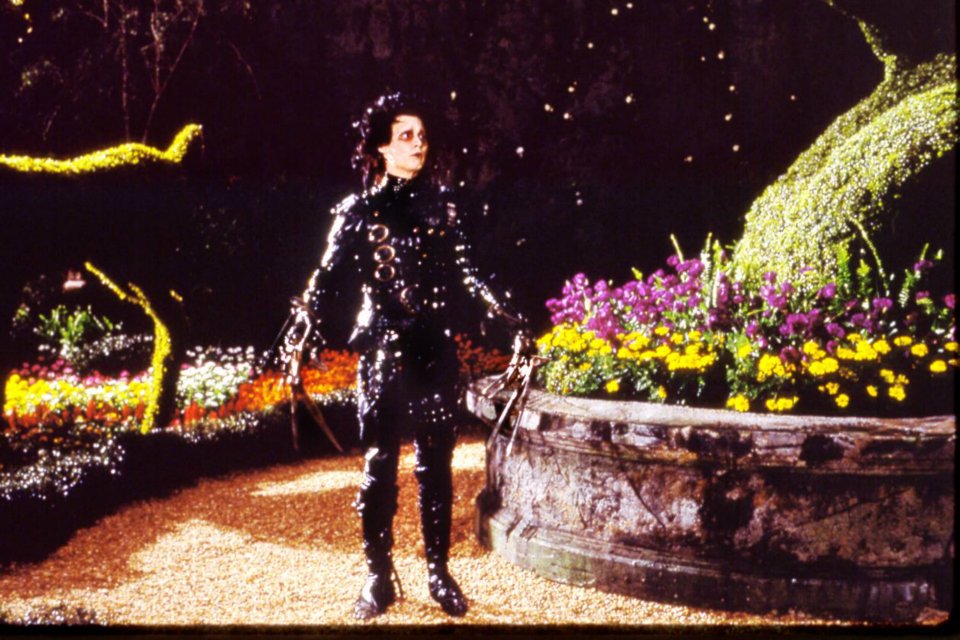 A scene from the 1990 film Edward Scissorhands.