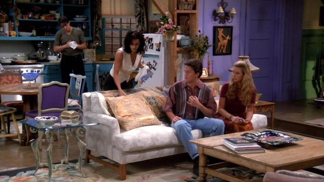 1439375153-friends-monica-apartment