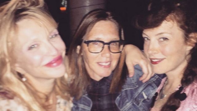 hole reuniting