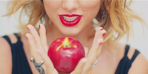 Taylor-Swift.gif