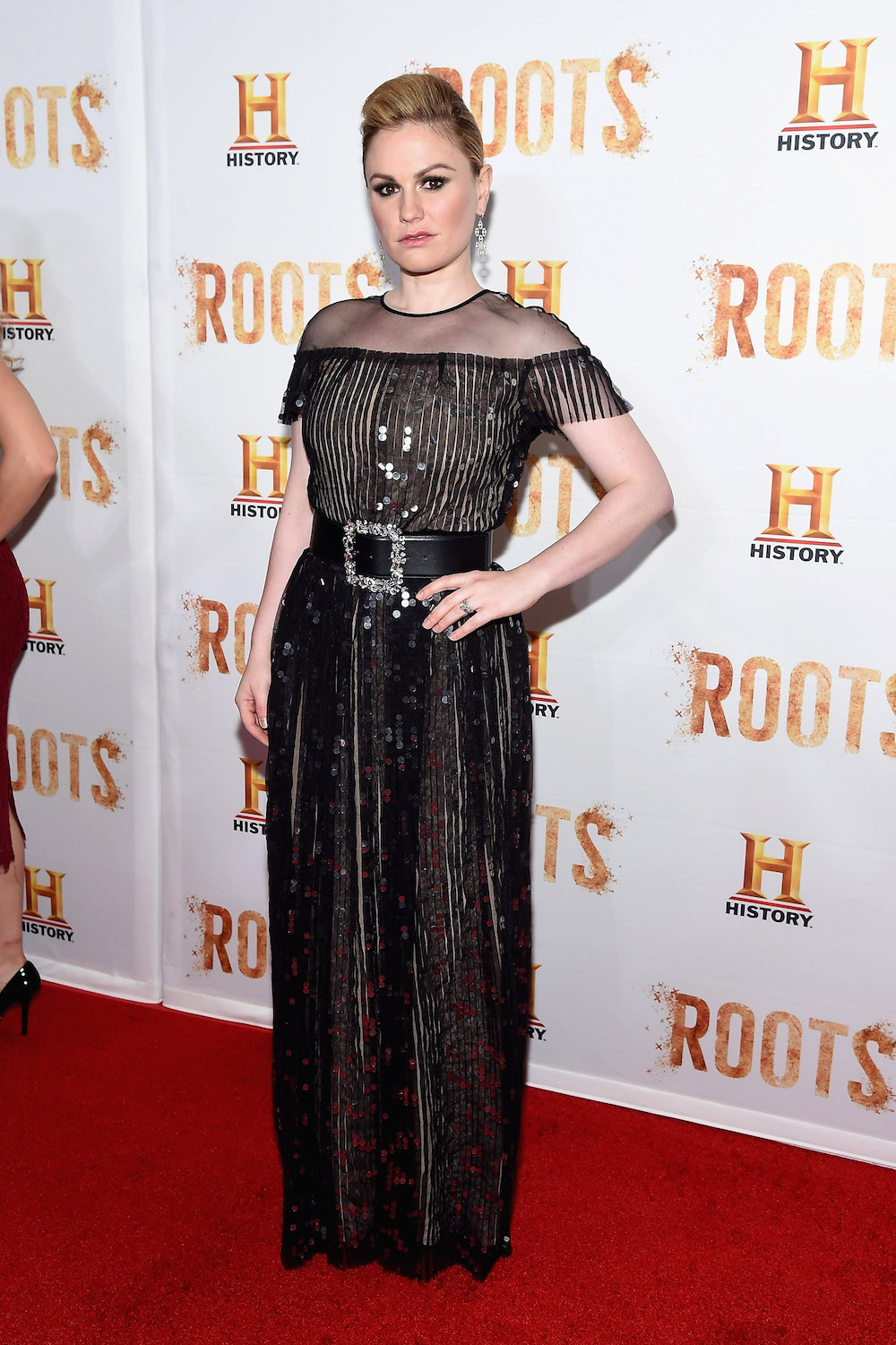 Anna Paquin is serving some serious glam-goth vibes on the red carpet ...