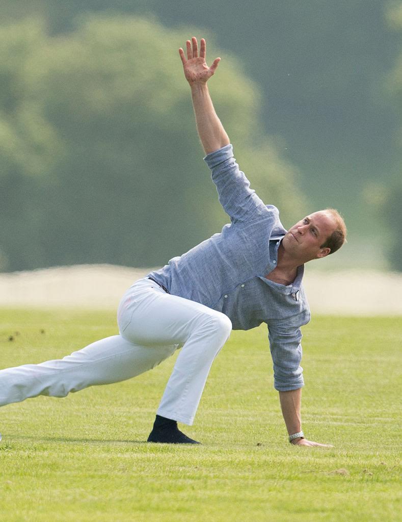 Prince William just did yoga in white jeans because royals are good at ...