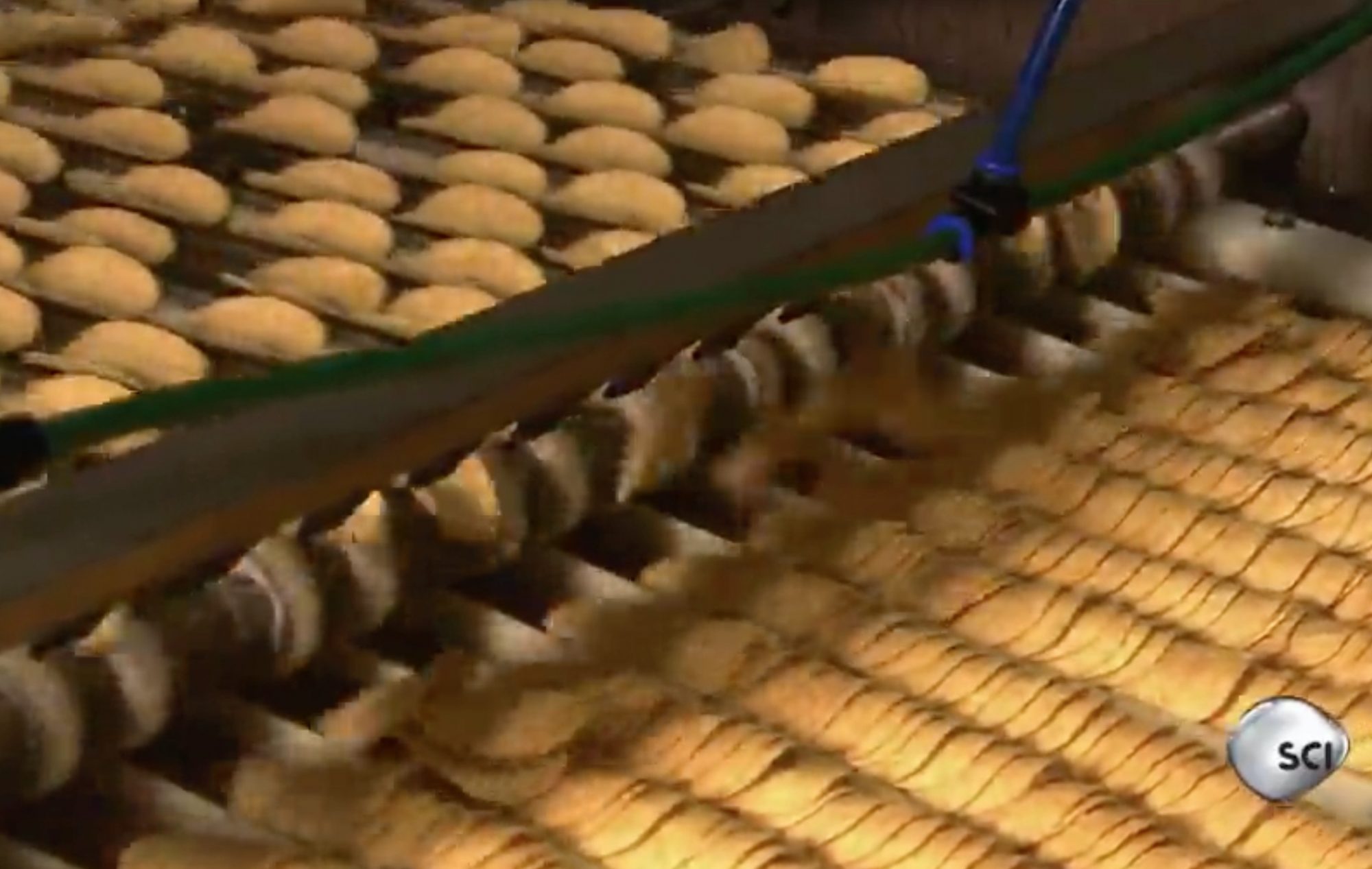 what's pringles made out of