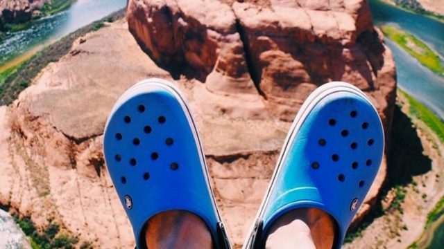 We just learned something important about when to wear our Crocs -  HelloGigglesHelloGiggles