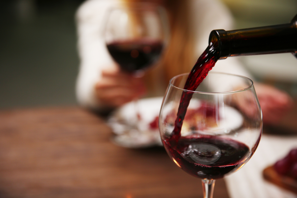 As if we needed another reason to love red wine, it might be really good  for our hair - HelloGigglesHelloGiggles