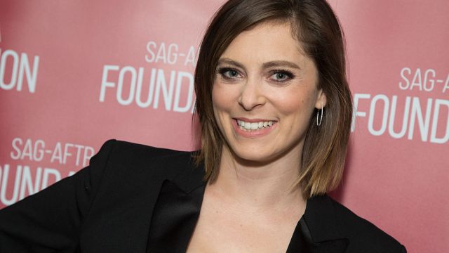 Rachel Bloom apologizing