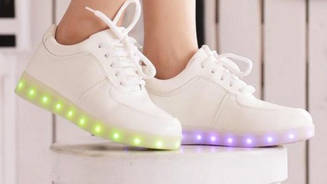 Legacy beans shear 10 light-up sneakers that are keeping our childhood dreams alive -  HelloGigglesHelloGiggles