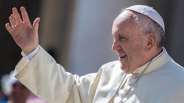 The Pope gays apology