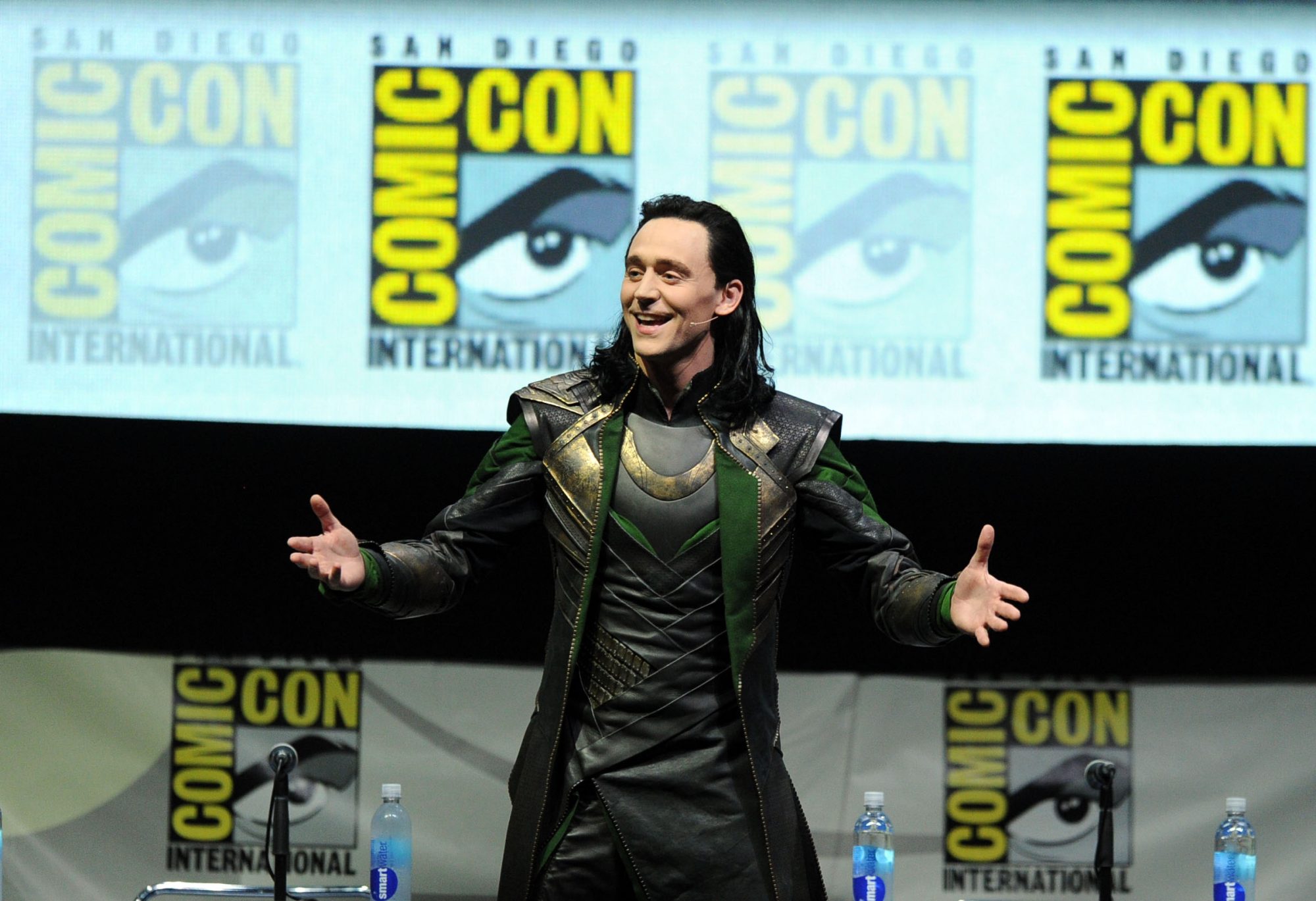 Tom Hiddleston officially puts on the Loki wig and our fangirl