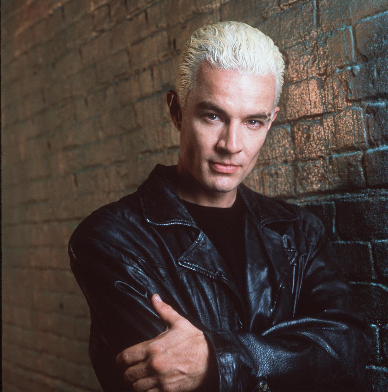 Omg Spike From Buffy The Vampire Slayer Is Still Mysteriously Sexy Hellogiggleshellogiggles 