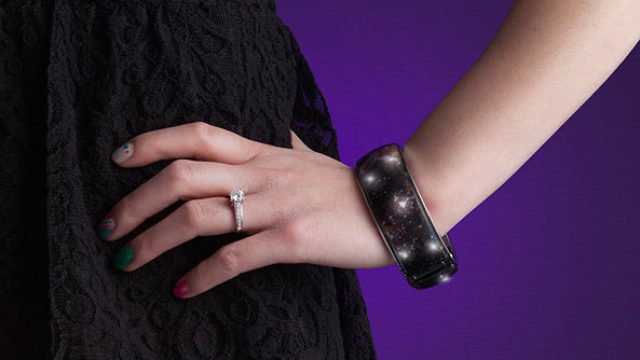 itqo_celestial_fireworks_bracelet_model-1
