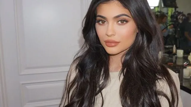 Kylie Jenner Kim Lookalike