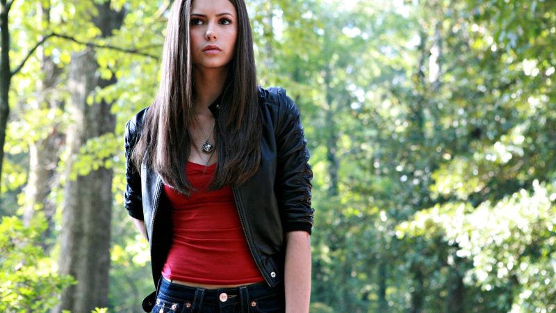 Today In Yas Nina Dobrev Is Returning To “the Vampire Diaries
