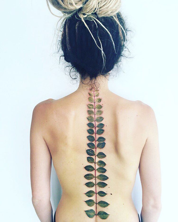 nature spine tattoos  Google Search  Tatuaje del sistema solar Tatuajes  geométricos Ideas de tatuaje femenino