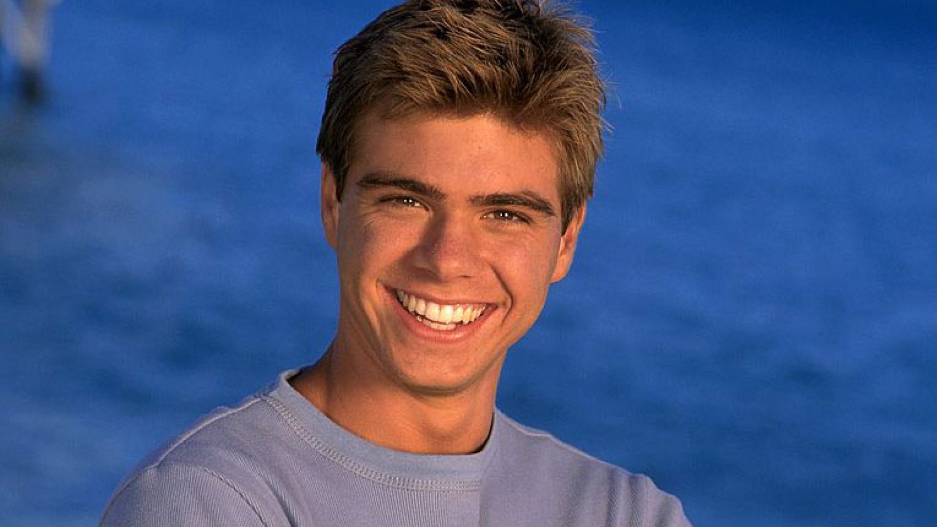Matthew Lawrence totally proves you only get hotter with age