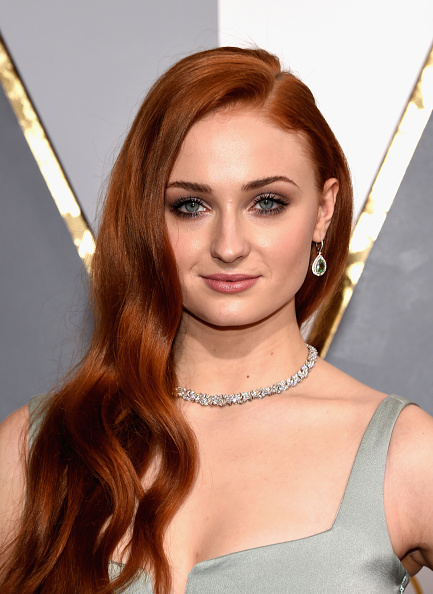 Sophie Turner Reveals Platinum Blonde Hair Makeover