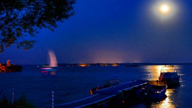 Moonlight-Late-Night