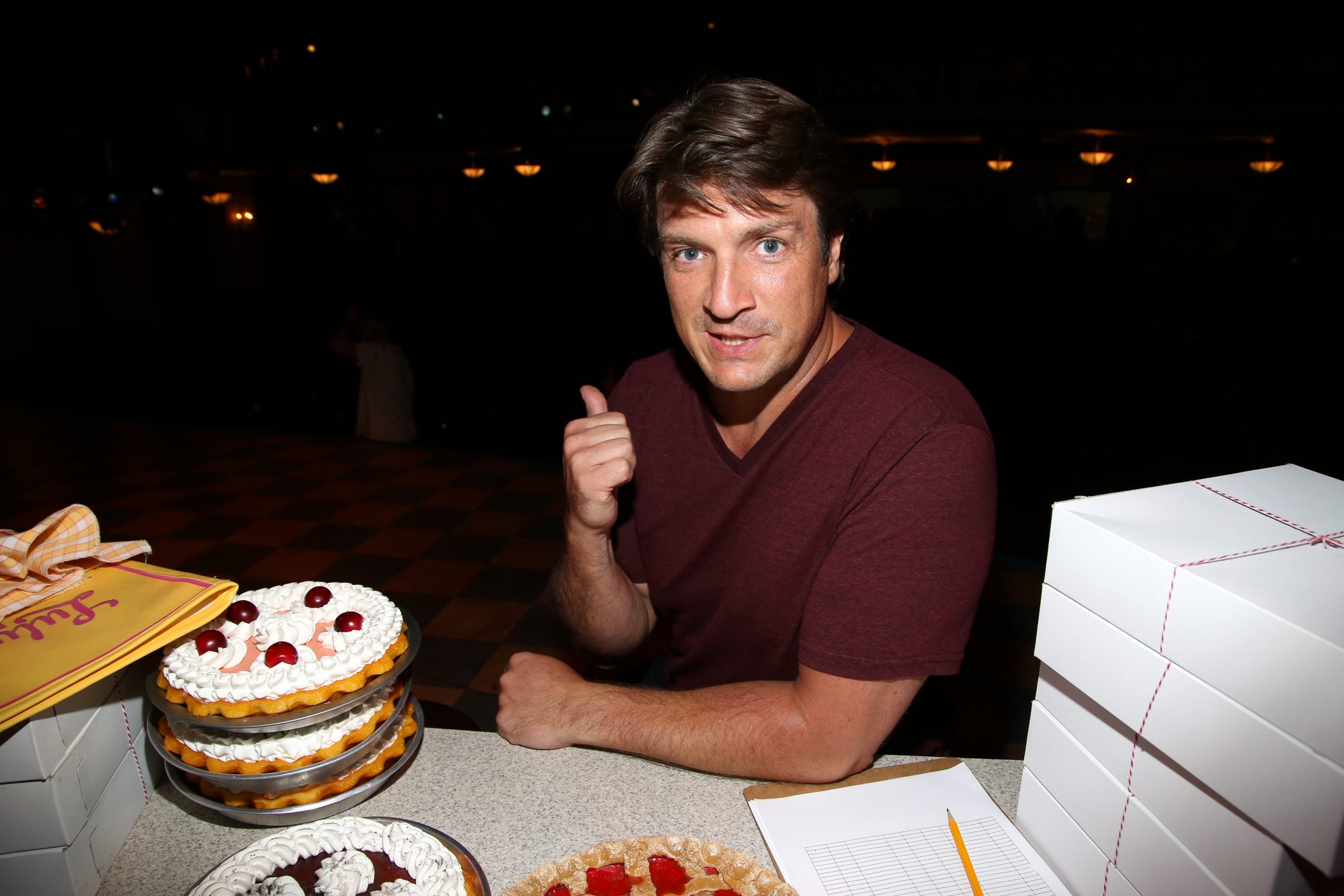 Nathan Fillion joins cast of 'Modern Family' which is exactly what we need - HelloGigglesHelloGiggles Nathan Fillion joins cast of 'Modern Family' which is exactly what we need - HelloGigglesHelloGiggles