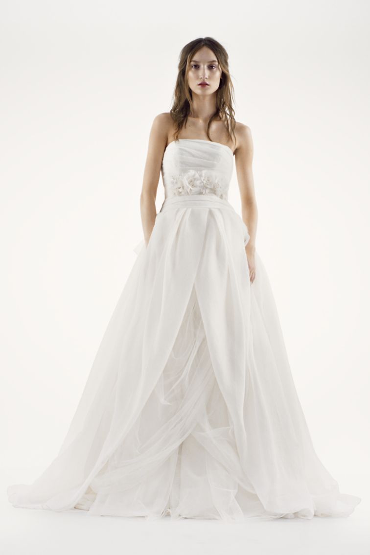 The #1 best-selling wedding dress at David's Bridal is a flowy dream ...