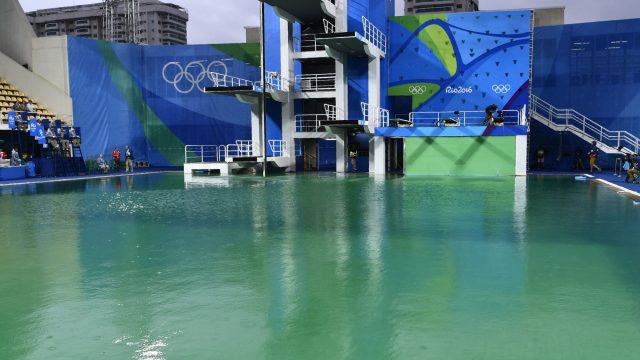 diving pool green olympics