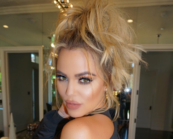 People are REALLY upset about Khloé Kardashian's new hairstyle — and they have a point - HelloGigglesHelloGiggles People are REALLY upset about Khloé Kardashian's new hairstyle — and they have a point - HelloGigglesHelloGiggles