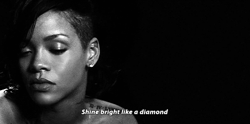 rihanna1.gif