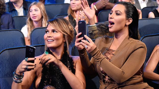 2015 MTV Video Music Awards - Backstage