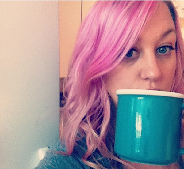 How to maintain and keep your bright hair color from fading - HelloGigglesHelloGiggles How to maintain and keep your bright hair color from fading - HelloGigglesHelloGiggles