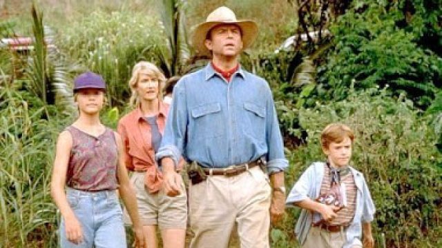 jurassic-park-1-laura-dern-sam-neill-ariana-richards-joseph-mazzello-dr-ellie-sattler-dr-alan-grant-tim-murphy-lex-murphy