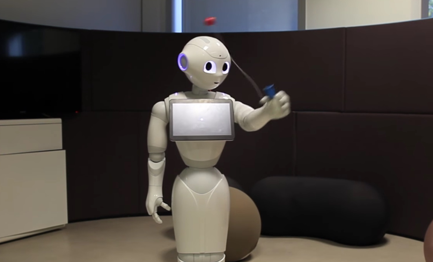A robot is a special. Робот #a1519. Роботы которые дают магниты. Робот который поет i'm fantastic. Emery the Robot.