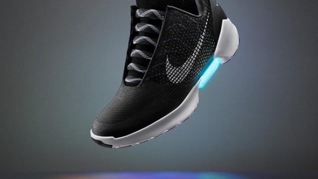 nike hyperadapt 1