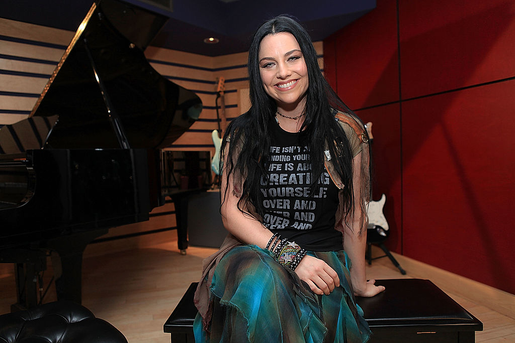 Evanescence's Amy Lee debuts adorable video for first single off her  children's album and we can't stop aww-ing - HelloGigglesHelloGiggles
