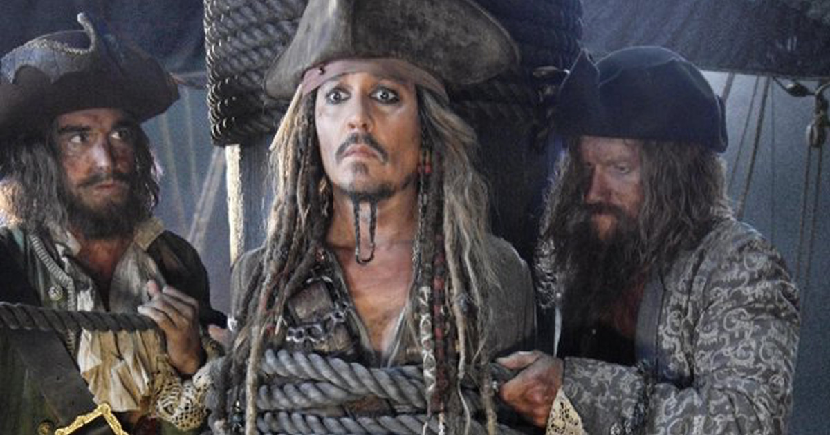 Unfortunately, Will Turner is still very dead in the latest Pirates of the  Caribbean trailer - HelloGigglesHelloGiggles