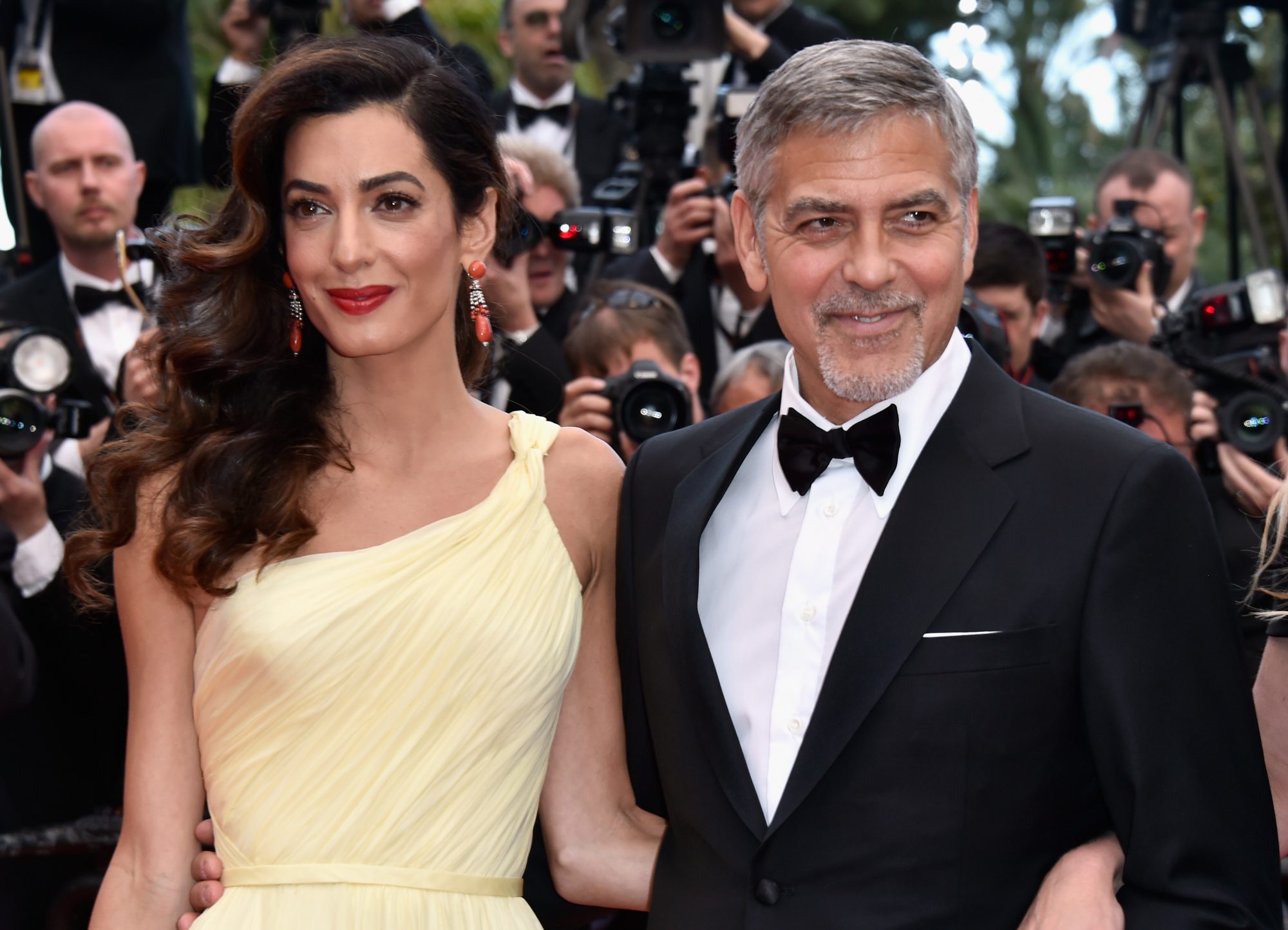 Amal Clooney isn’t ~too impressed~ with George’s cooking, but that ...