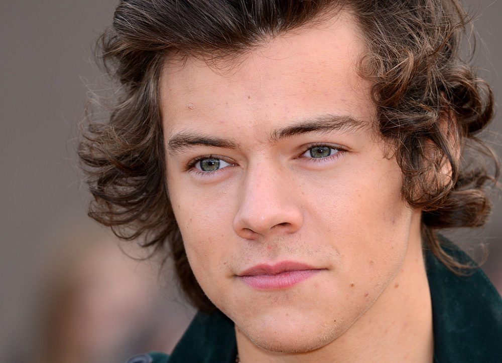 Harry Styles Wears Black Nail Polish, Our Gothic Hearts Swell With Love 