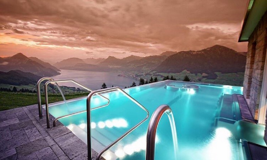 hotel mit infinity pool im schwarzwald