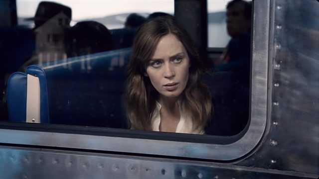 the-girl-on-the-train-emily-blunt