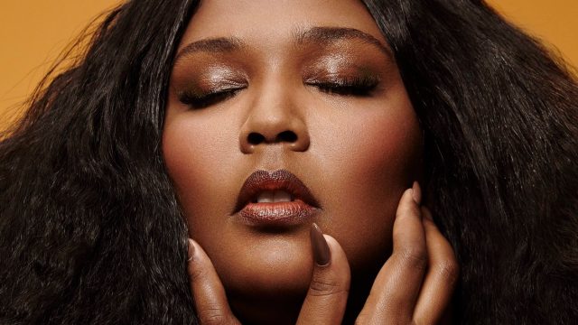 We are loving rapper Lizzo's self-care anthems - HelloGigglesHelloGiggles