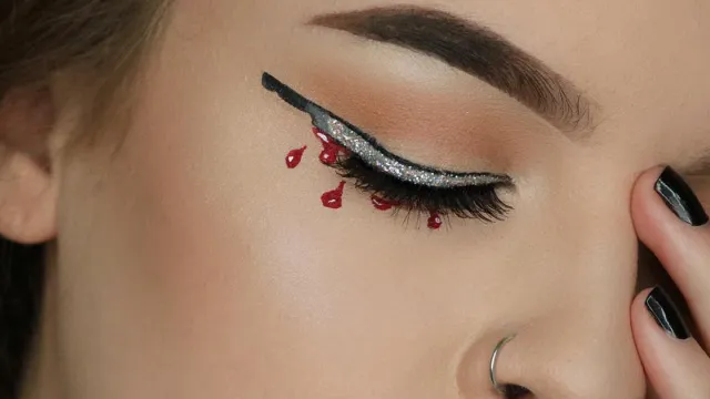 Knifeliner eyeline trend