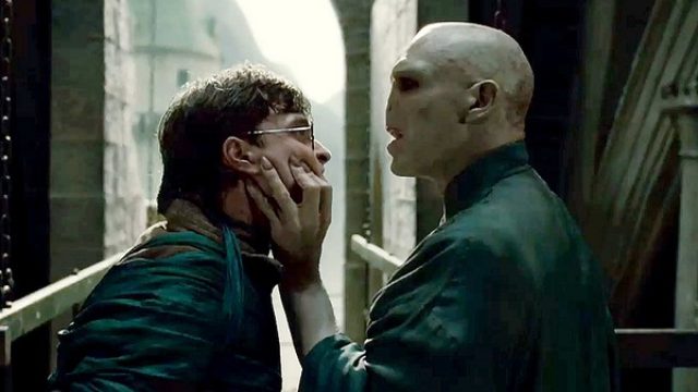 harry-potter-vs-voldemort-deathly-hallows-2