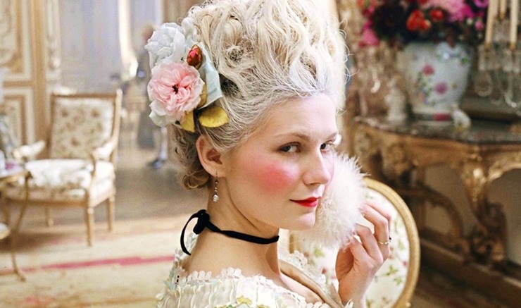 How to do a Marie Antoinette costume for Halloween and finally