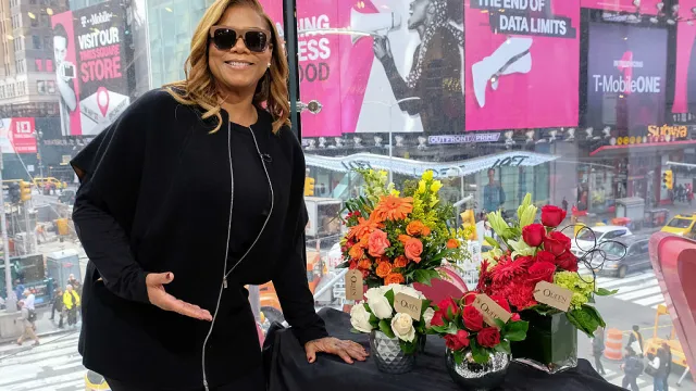 Queen Latifah Visits "Extra"