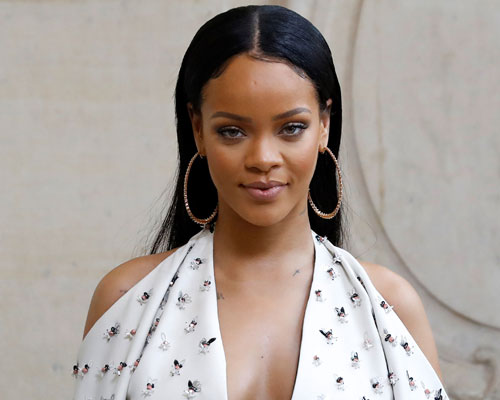 Rihanna's employees banded together to support her on # ...