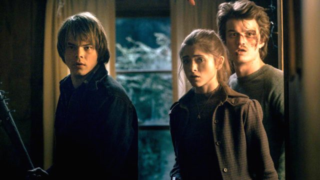 natalia-dyer-charlie-heaton-joe-keery-stranger-things-netflix