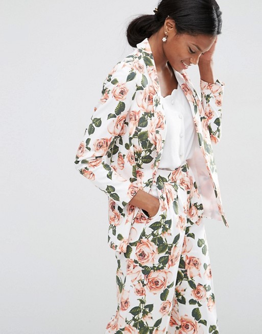 The floral pantsuit trend is a thing — but don't stress out just yet,  here's how to wear it - HelloGigglesHelloGiggles